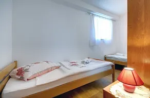 Oberhalb des Limfjords liegt diese Ferienwohnung mit Pool, Terrrasse und Grillplatz - Image 3