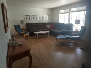 Afslappende Lakefront, tæt på stranden, familievenlig, roligt kvarter. - Image 5