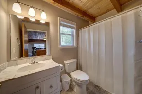 Close to Lake Wallenpaupack! Walk to the Beach! - Image 5