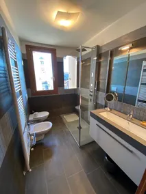 Fully furnished new top floor condo in the center of charming Aviano w/ terrace. - Image 3