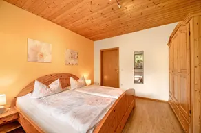 Holiday Apartment 'Casa Mia' with Private Terrace, Balcony and Wi-Fi - Image 5