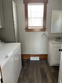 The Falls Inn-A renovated 2-story 3 bedroom house next to river in Cascade, IA - Image 3