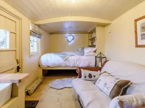 1 bedroom accommodation in South Hiendley, near Hemsworth - Image 4
