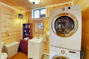 Stylish Zen Cottage at KC Memory Lane - Image 2