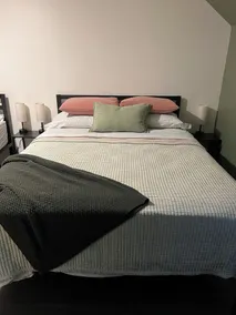 Cozy getaway, 15 minutes to Grand Bend Beach - Image 3