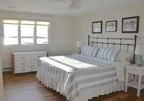 Spectacular Waterfront Cape Cod Home, Oceanfront And Beach,AC,Deck,Grill,Hot Tub - Image 5