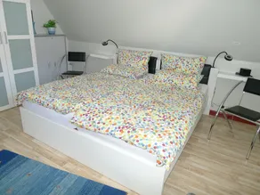 60 sqm, 3 rooms kitchen, bathroom and balcony - Image 4