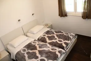 Comfortable Apartment With Roof Terrace and Sea View - Image 4