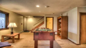 The Racquetball House - Home to the BIGGEST hot tub in Killington! - Image 3