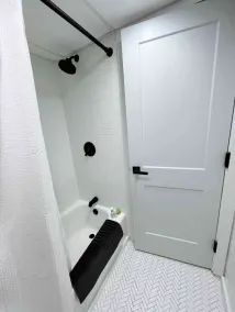 Corner condo at the doorstep of the intercostal waterway and local restaurants! - Image 4