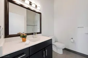 Top Floor Views + Central Comfort - Image 5
