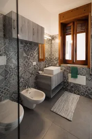 Apartment 'Scorci di Mare Mediterraneo' for 4 with Garden, Wi-Fi, Pet Friendly - Image 5