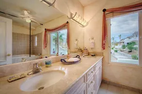 Marche de la plage, 2700 SF Villa dans Pedregal, Ocean View & Piscine chauffée - Image 4