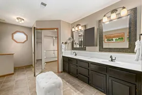 Shady Grove with 4 King Beds, Dog Run and Outdoor Fun - Image 3