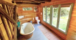 Secluded house on huge private land  - Image 3