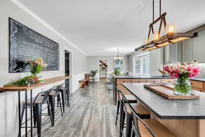 Family Friendly 7 bedrooms, 4.5 baths with game room & ping pong table - Image 5