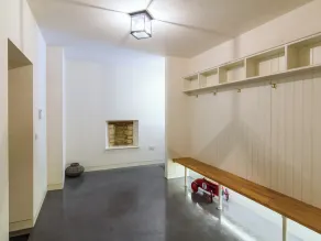 4 bedroom accommodation in Ampney Crucis, near Cirencester - Image 3