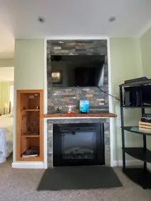 Luxurious Mountain Vacation Rental Studio-Style Condo Sleeps 4 - Image 2