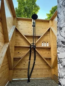 Trailside! Bike In Bike Out, Steps to Town. Outdoor shower, fire pit, & more. - Image 4