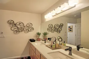 Spacieuse maison à paliers multiples avec trois ponts près de Yosemite - Image 3