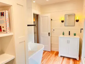 Rose Cottage-Charming, Comfortable, Ocean Breezes - Image 5