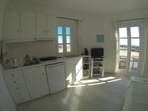 Cozy apartment, with amazing sea views, privacy, next to beach - Image 4