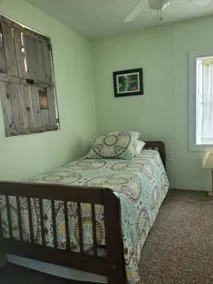 Family-friendly lakefront cabin with large outdoor space! - Image 4