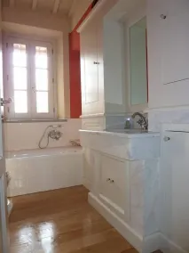 Villa med pool omgiven av grönska och tystnad - Image 5