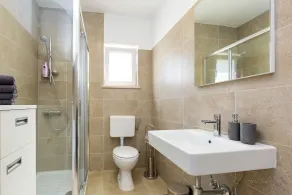 Holiday home in quiet location, sea view, 2 separate units, up to 10 persons - Image 2