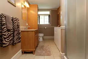 Logement de luxe surplombant le lac Otsego avec front de mer privé. 11 chambres. - Image 2