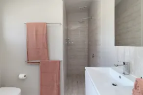 St Helens Beach House - Image 3