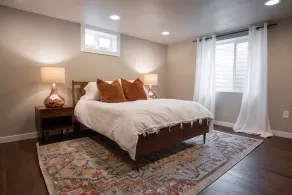 Charming 2-Bedroom Apartment – Minutes to Downtown & MSU! - Image 5
