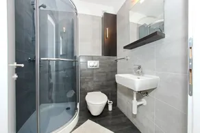 One bedroom Lux apartment Rea - Image 2