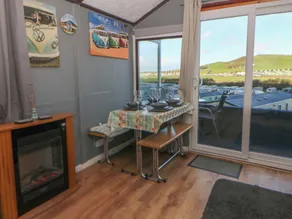 Captain's Cabin - Image 5