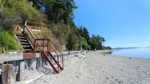 Highbank sunsets!  Pet friendly, huge yard, watch the eagles, whales and boats! - Image 4