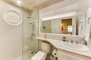 Idyllic 7 Porters Court, Beach Club Membership, pool, 5min walk beach,  Holetown - Image 2