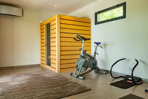 Luksus villa, opvarmet pool, fitnesscenter og sauna - Image 3