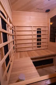 Relax and Enjoy 6 bedrooms cottage on Sandy Beach 1.5 Hours from Toronto  - Image 2