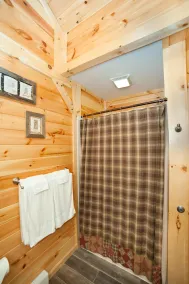 1/2 of a double cabin with two queen beds (sleeps 4). - Image 4