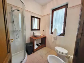 Romantisk ejendom ved floden, lille privat pool. WIFI. Gå til faciliteter - Image 2