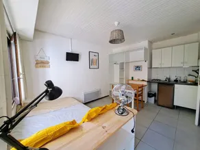 Comfortable studio close to the shops and oceans - Image 3