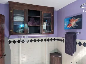 Tremont  1BR  Pet Friendly, Private w/dedicated workspace and soaking tub! - Image 3