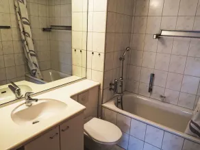 Dejlig lejlighed for 6 personer med WIFI, pool, TV, balkon og panorama udsigt - Image 4