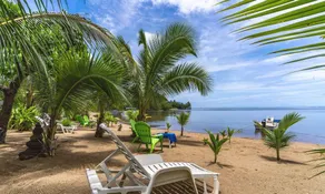 Chic Beachside Retreat - Image 5
