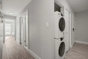 Spacious 2BR 2BA Apartment in the City - Image 3