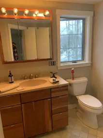 Cozy Chalet 5mins from Okemo, SAUNA JACUZZI HOT TUB - Image 5