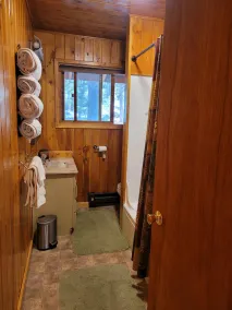 Yellowstone Base Camp- Cabin located on the Chief Joseph Highway - Image 2