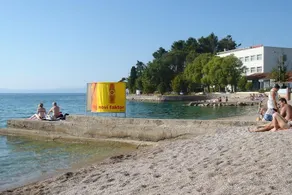 Tvårumslägenhet med terrass Malinska, Krk (A-20375-a) - Image 4