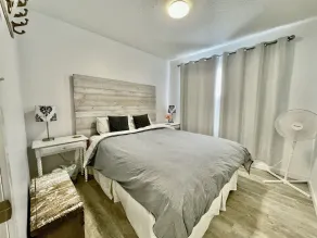 Located directly across from the BEACH, Fire Pit, Fully Fenced Private Yard - Image 5