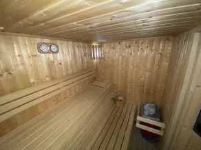 5-bedroom Chalet with Sauna and stunning views - Image 2